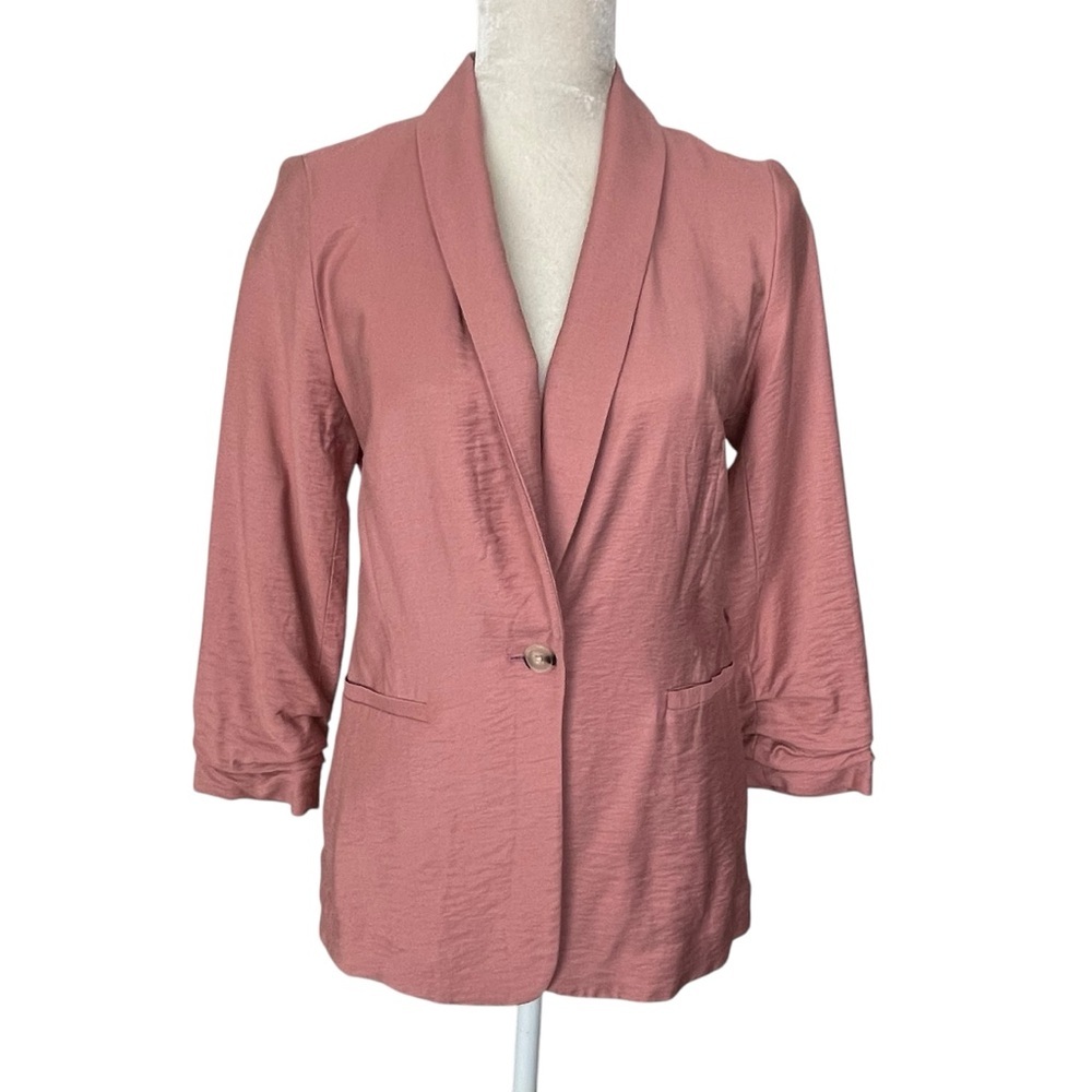 LC Lauren Conrad Blush Pink Satin Blazer Women’s Size XS
 Ruched 3/4 Sleeves